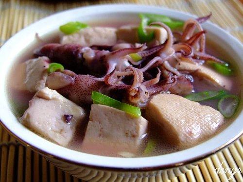 笔管炖豆腐的做法