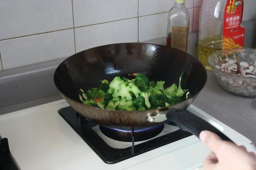 兰花炒鱿鱼的做法