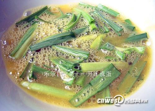 虾仁涨蛋的做法