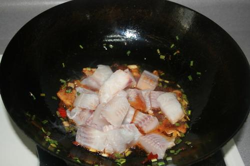 鲷鱼烧冬瓜的做法