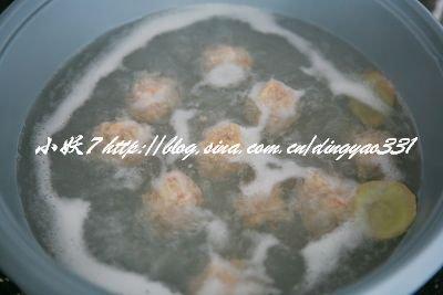 鲜虾丸小白菜汤的做法