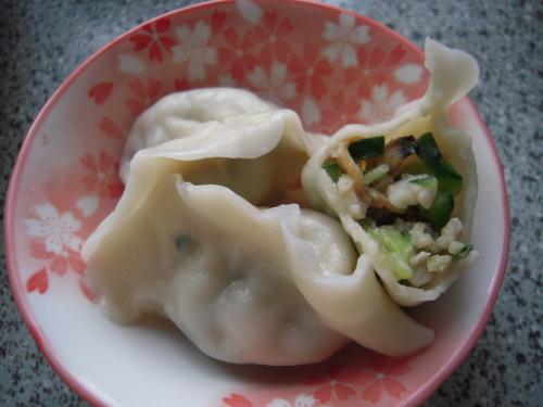 黄瓜蚬子水饺的做法