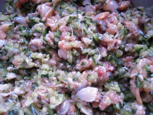 黄瓜蚬子水饺的做法