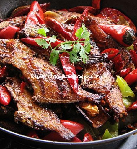 干锅扒皮鱼的做法