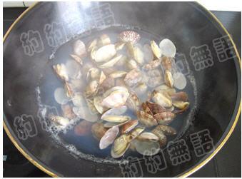 醋辣香呛花蛤的做法