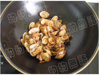 醋辣香呛花蛤的做法