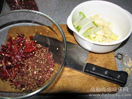 干锅基尾虾的做法