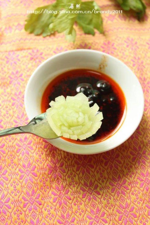 青葱萝卜菊花的做法