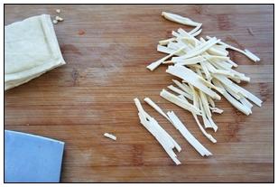 虾皮干丝汤的做法