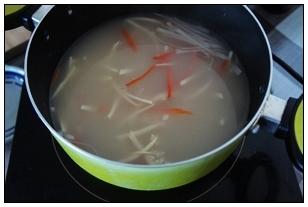 虾皮干丝汤的做法
