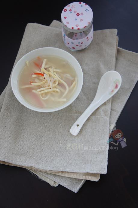 虾皮干丝汤的做法