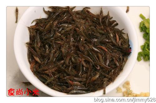 香葱爆小虾的做法
