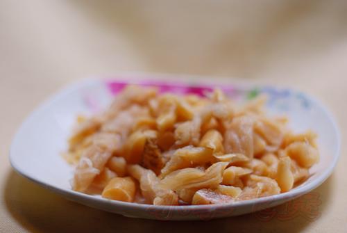 荷兰豆炒猪脸颊肉的做法