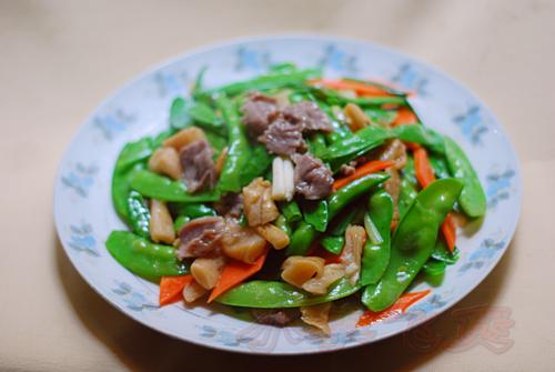 荷兰豆炒猪脸颊肉的做法