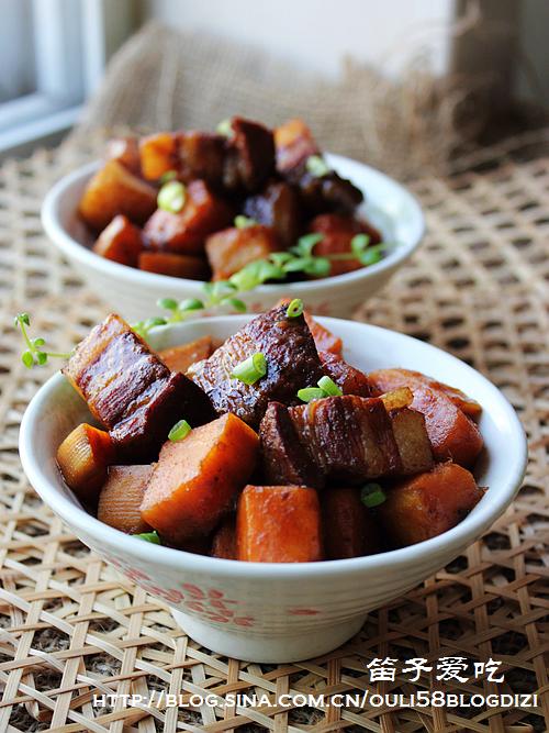 甜薯红烧肉VS杏仁银耳汤的做法