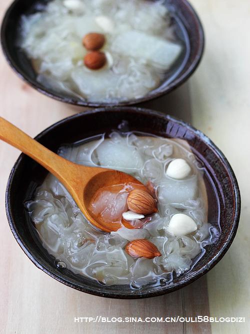 甜薯红烧肉VS杏仁银耳汤的做法