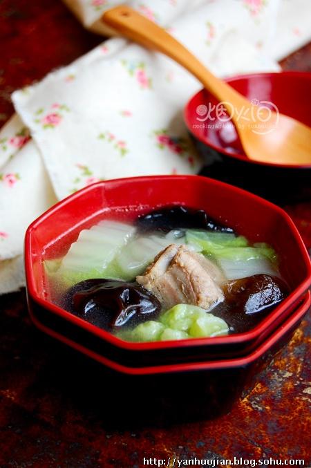 ��ľ���ײ������Źǵ�����