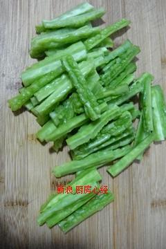 干煸苦瓜的做法