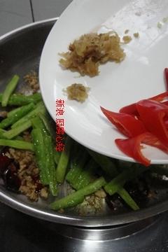 干煸苦瓜的做法