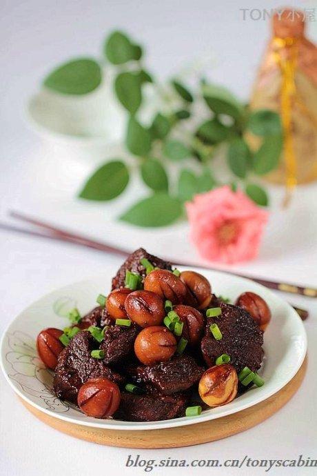 红烧牛肉炖鹌鹑蛋的做法