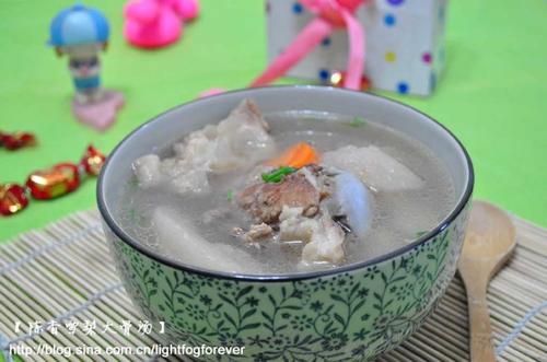 陈香雪梨大骨汤的做法