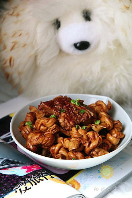 红烧龙骨千张结的做法