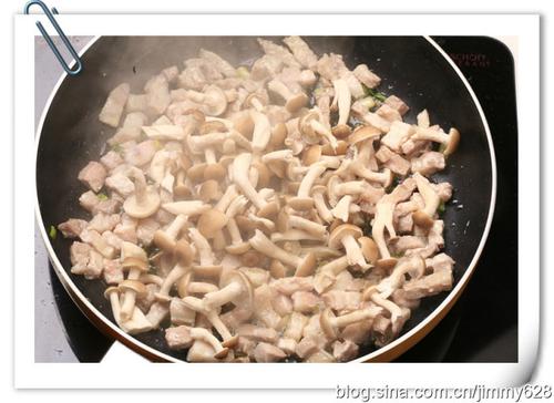 肉丁炒蟹味菇的做法
