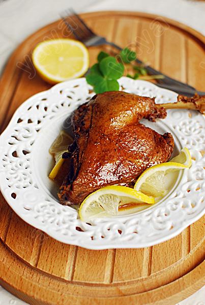 柠香梅子焖鸭腿的做法