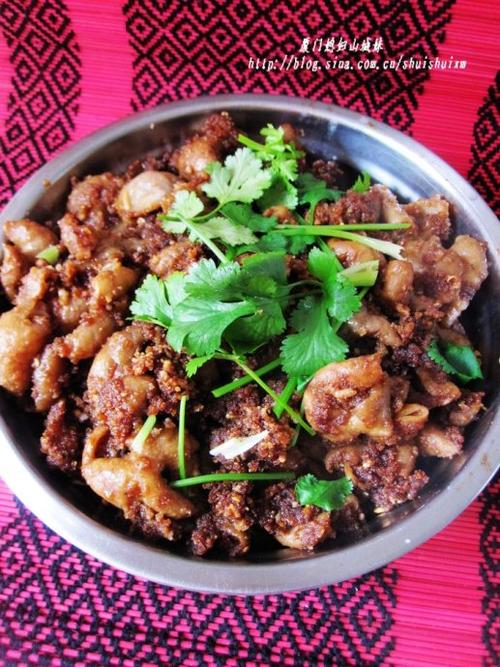 粉蒸肥肠的做法