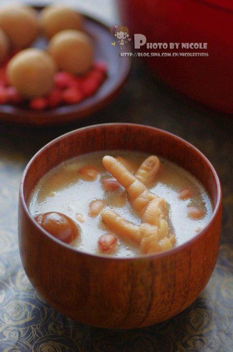 养颜山药杂豆煲鸡脚的做法