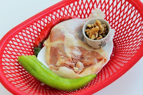 核桃鸡丁的做法