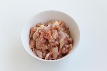 核桃鸡丁的做法