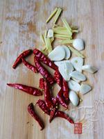 黄豆炒咸菜的做法