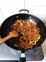 黄豆炒咸菜的做法