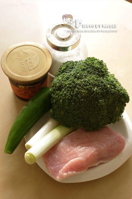 沪式甜酱西兰花的做法