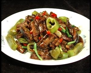 虎皮椒鳝鱼和炸菇盒的做法