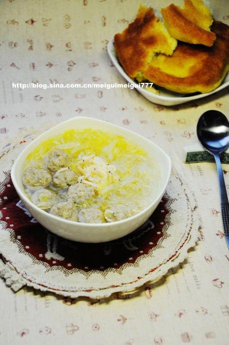 白菜粉丝汆丸子的做法