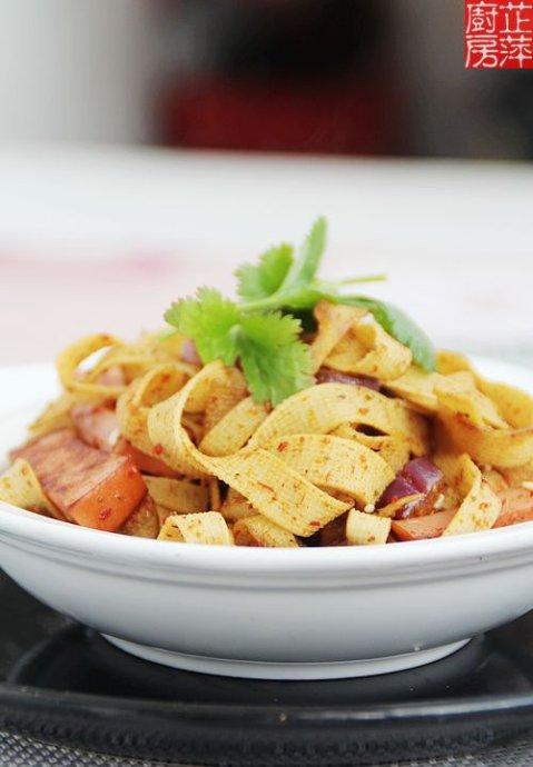 ��Ȼ����Ƥ������