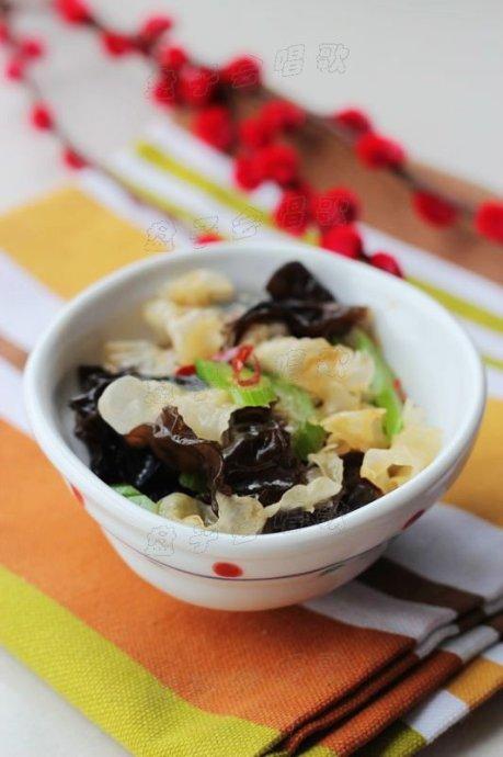 凉拌黑白木耳的做法