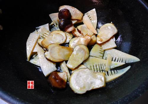 ���׳�ţ�������