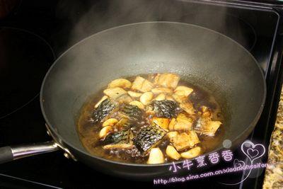 大蒜炖鱼的做法