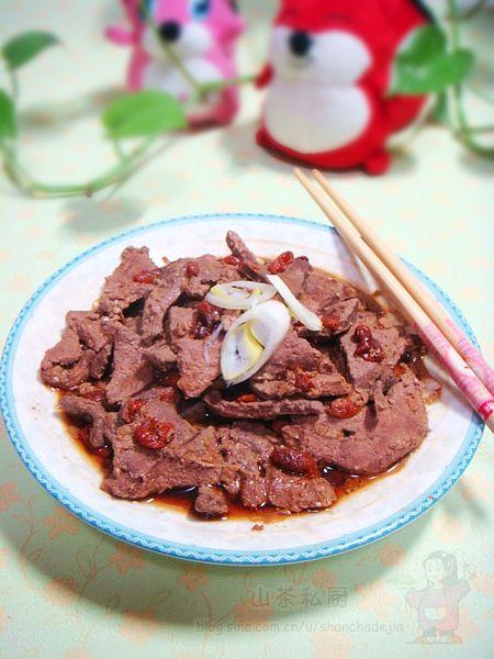 枸杞蒸猪肝的做法