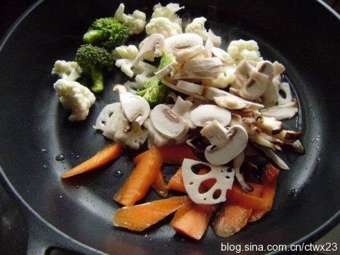 时蔬蛋皮汤的做法