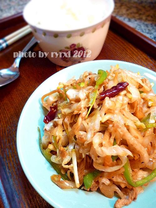 尖椒肉丝炒酸菜的做法