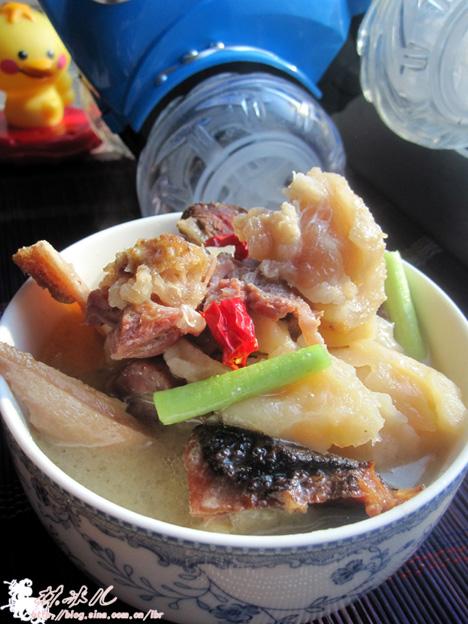 腊肉炖土豆干的做法