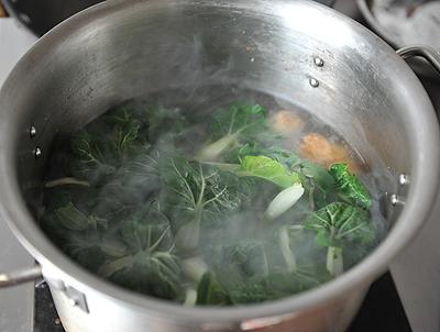 青菜煲芋艿靓汤的做法