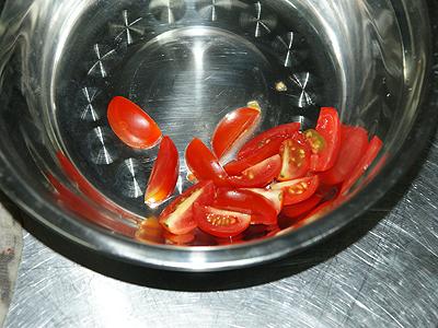 百合菠萝炒秋葵的做法