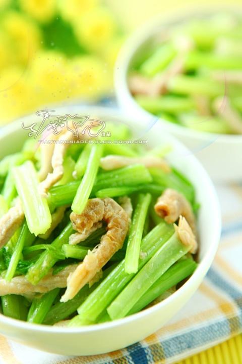 凉拌海米芹菜做法的做法