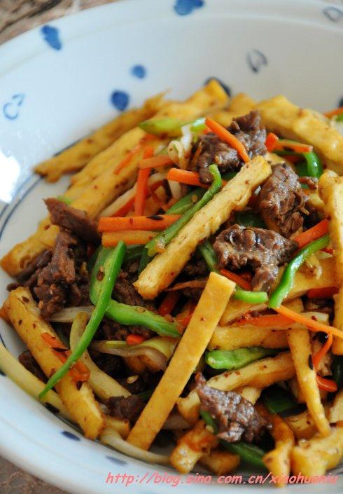 干锅牛肉炒油豆腐的做法