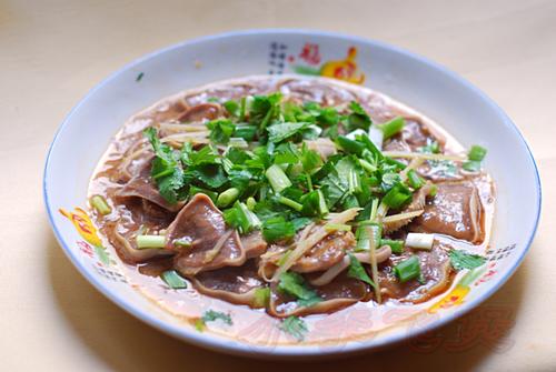 头抽蒸猪舌头的做法